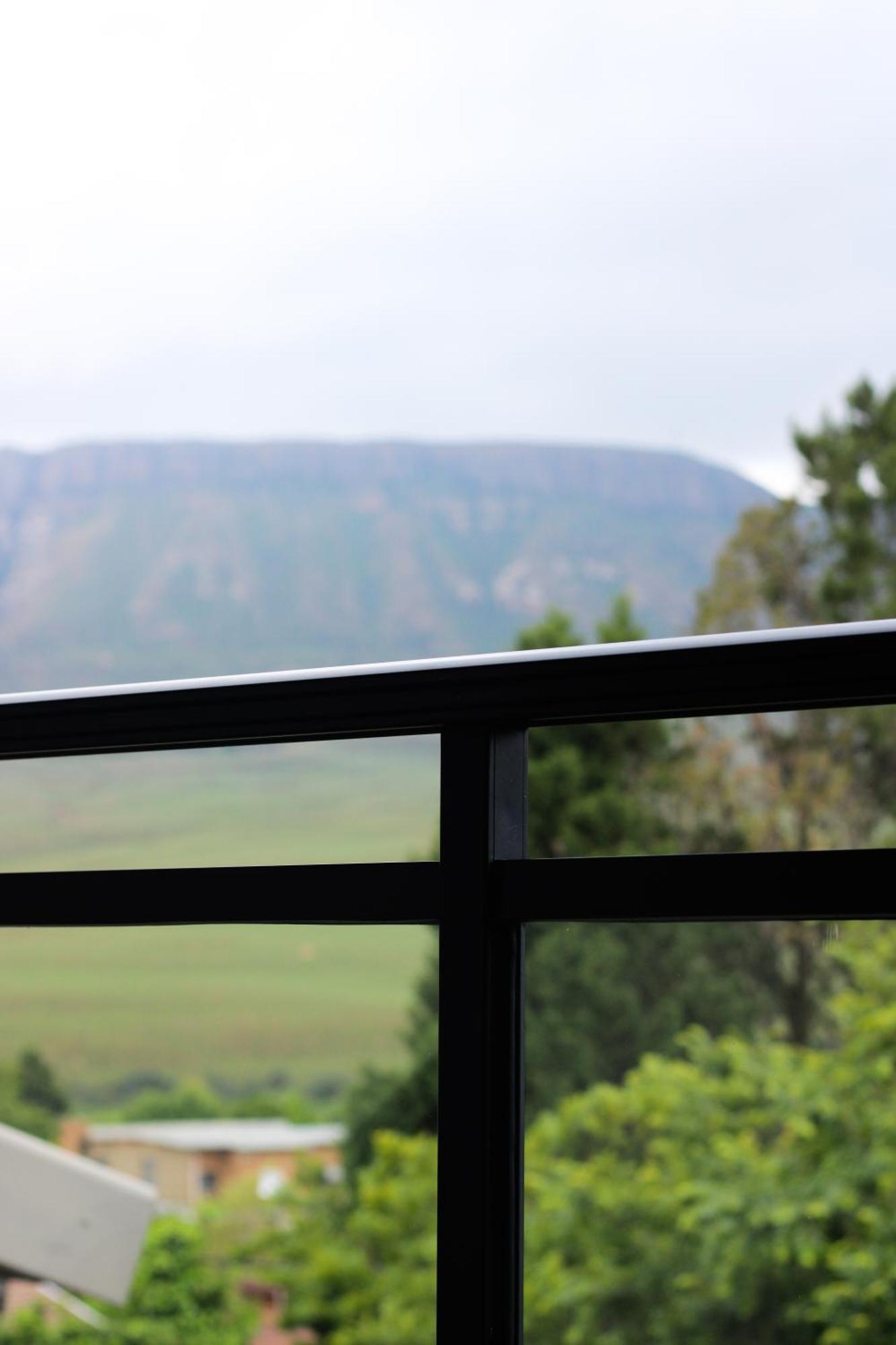 Bed and Breakfast The Raz Harrismith Esterno foto